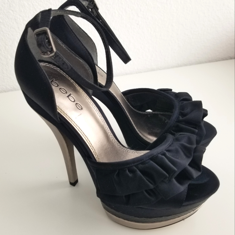 Bebe Size 7 Ava Heels with Box